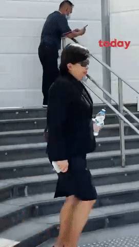 新加坡專家強烈建議:戴兩個口罩!她4次不戴口罩被正式逮捕!疑在中國受情傷