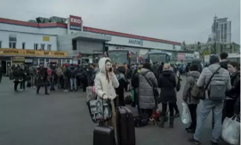 難民潮爆發!數百萬人出逃,這個新加坡帥哥的烏克蘭模特女友,發文:家人隨時准備逃命