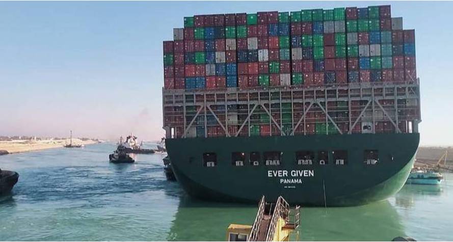 从苏伊士运河脱困的长赐号来堵新加坡了?评评你心中最雷的愚人节玩笑