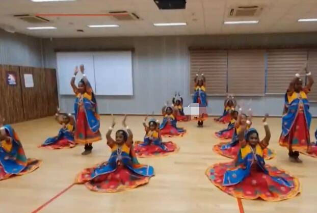 新加坡屠妖節人流聚集、人頭湧動，安全距離？野