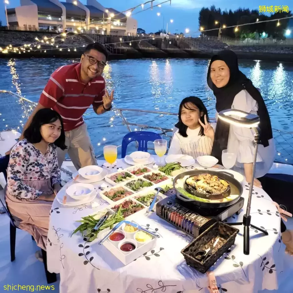 在游艇上吃Mookata!游艇、美食、美景我全都要