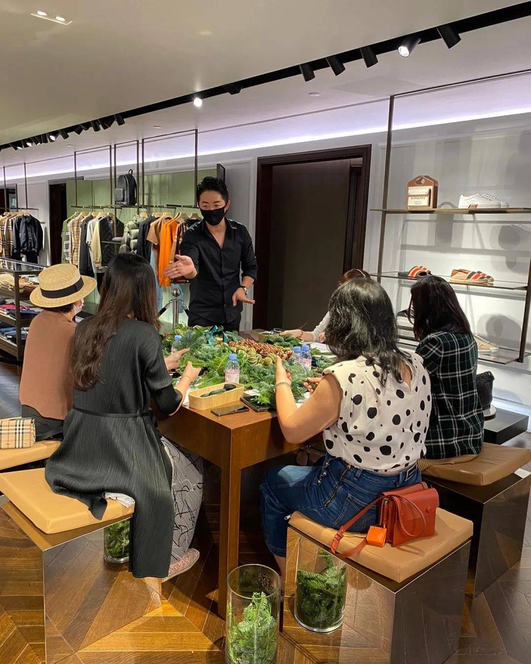 想学花艺的朋友们,新加坡这7家店收好不谢!还能考硕士文凭