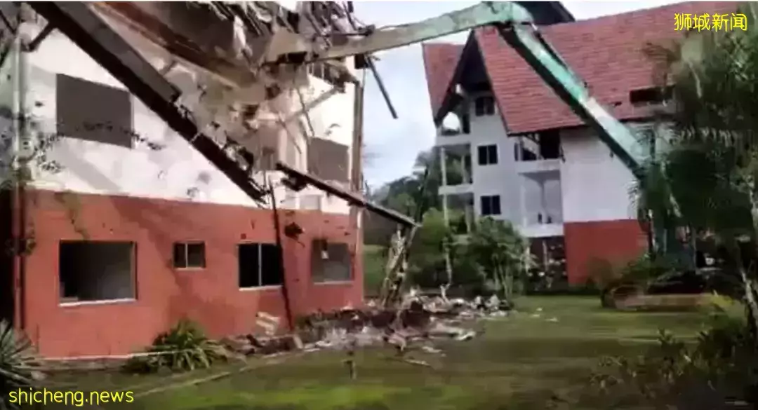 實拍！房屋被毀、老婦被強硬拖走，巴淡島住戶向新加坡求助