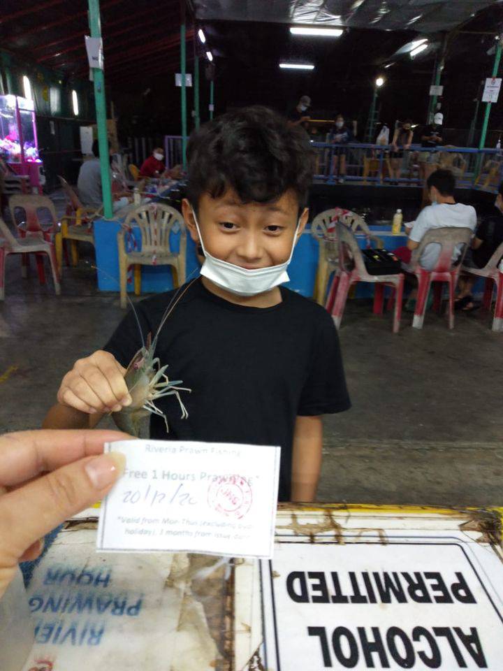 新加坡7大釣魚、蝦、蟹好去處！還有24小時營業，暴曬下雨都不怕