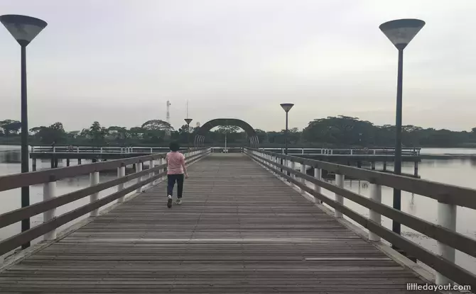 新加坡人深夜排队，翻新一年多的网红景点又开了