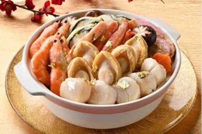 盆菜魚生的季節,是全體華人最快樂的時節