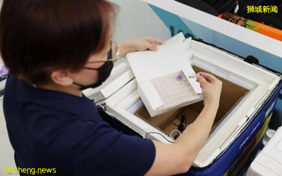 新加坡衛生部成立流動接種團隊,爲年長者提供“上門服務”