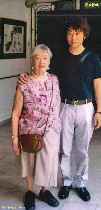 狗血！侵占87岁新加坡富太2亿家产！中国男导游出狱即被驱逐，永不能入境