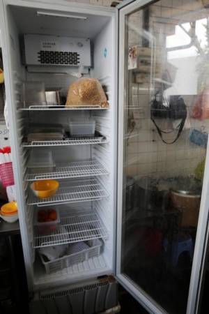 電費被多收300新元 攤販與負責人起爭執 報案