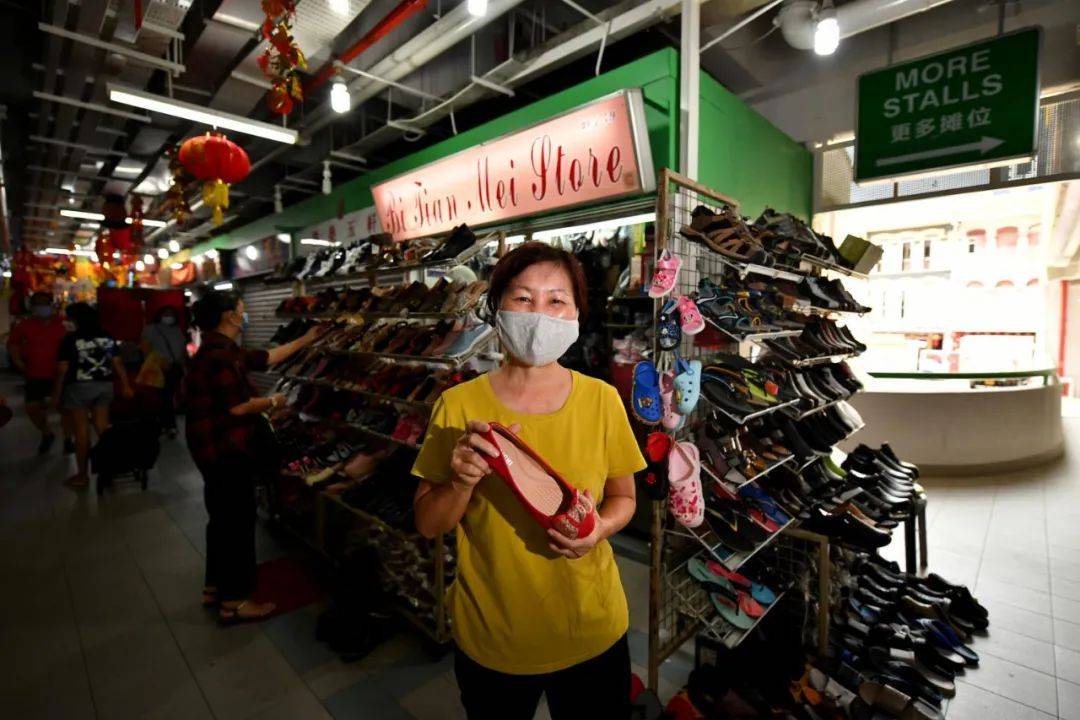 新加坡牛车水人群爆满,该区马上开始新冠大检测