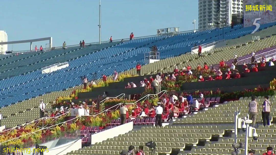 直升機、戰鬥機出動！李顯龍發表重要講話！56年了，新加坡讓全世界感動哭泣