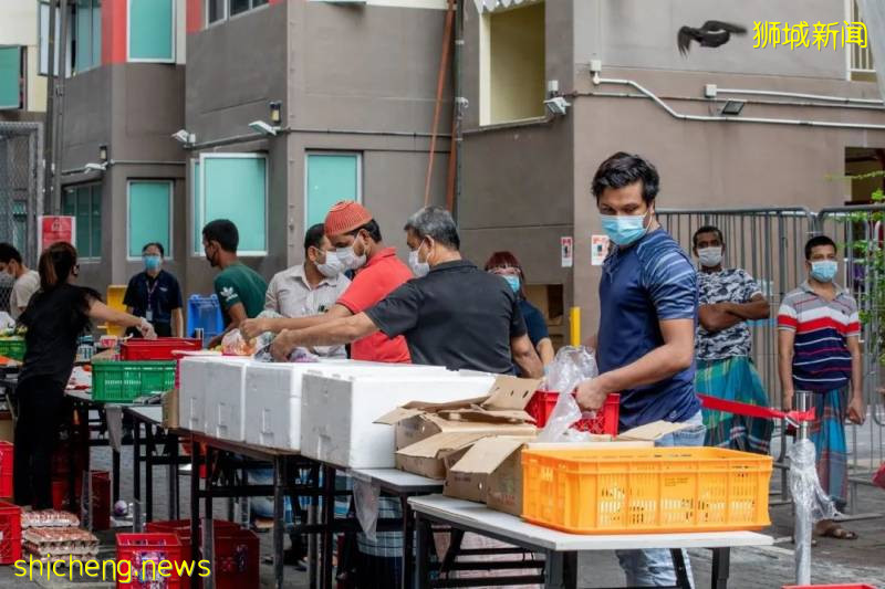 康複客工們陸續搬到指定宿舍爲複工做准備,環境改善了,但仍舊比較擁擠!