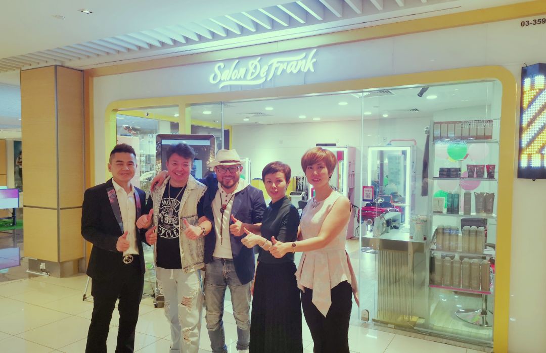 新加坡华人圈里最贵的发型师,又一家新店开业(底部福利)