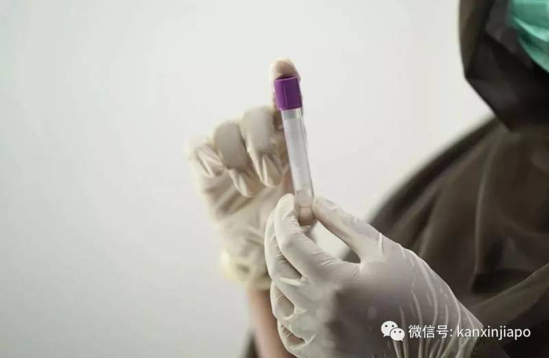 紅藍白色燈柱，這個新加坡理發店的傳統標志代表了什麽