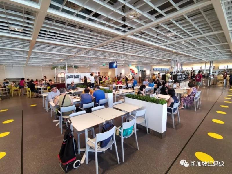 这年头在新加坡逛个街上个香都得“挂号排队”　你遵守安全距离了吗