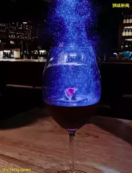 母親節快到啦！送給媽媽一個浪漫的燭光晚餐約會吧