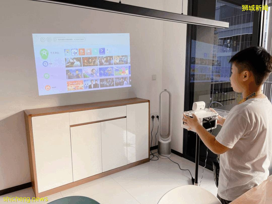高科技！新加坡家庭必備的宅家神器，運動、教育、遊戲、投影儀功能......都有