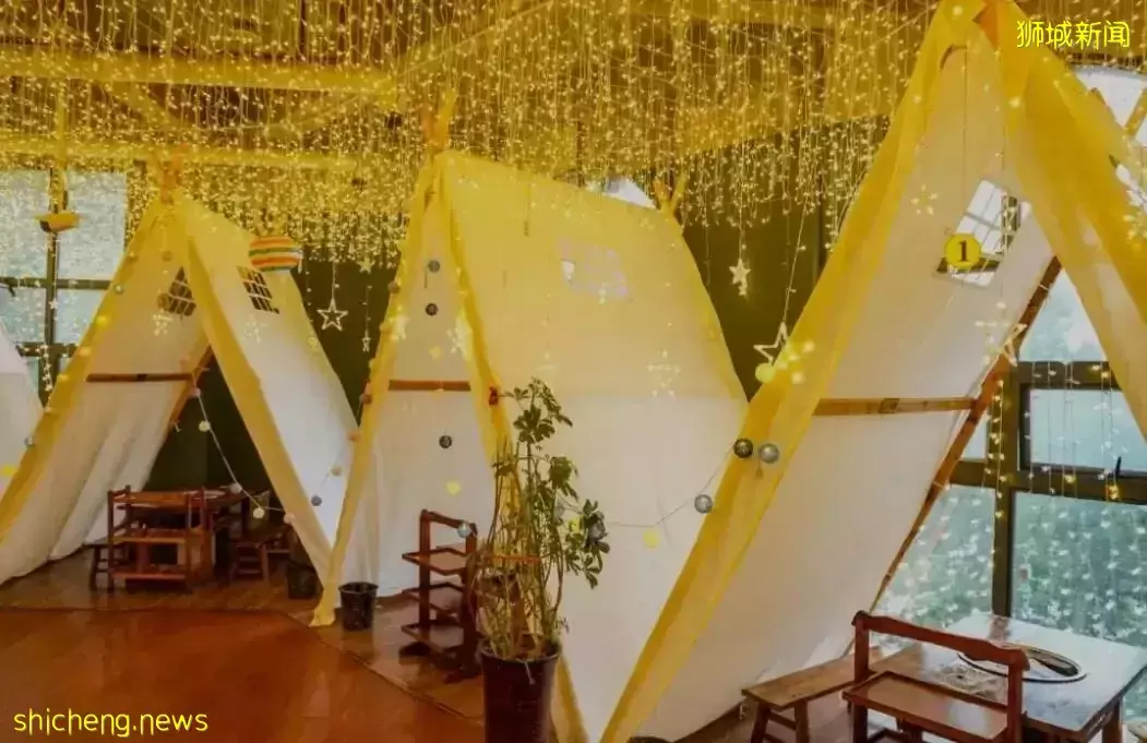 在新加坡吃火锅也太浪...了吧？帐篷里吃火锅确定不会成为“热汤鸡”