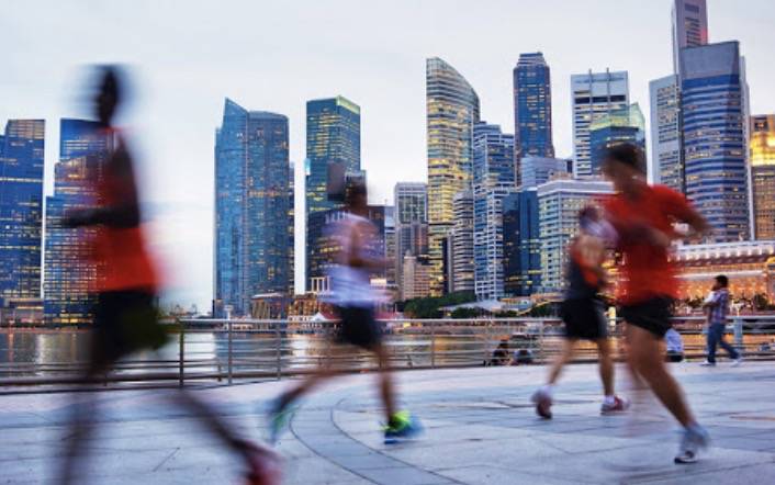 “疫情之後，我到底入籍新加坡還是只拿綠卡？”去年，公民家庭補貼達3800新幣