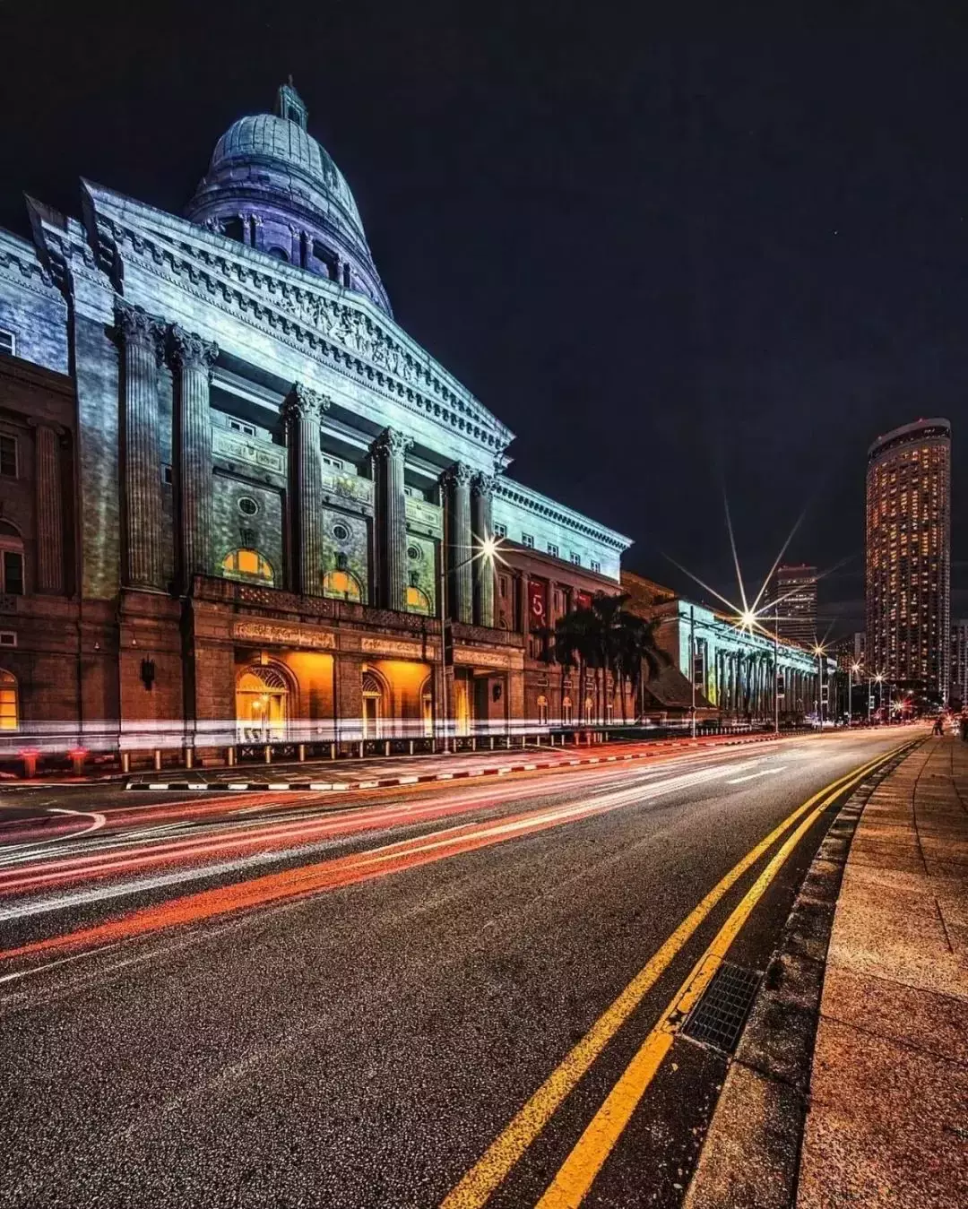 好夢幻!新加坡每年僅一次的璀璨燈光秀亮燈