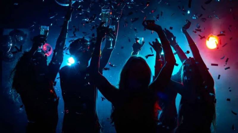 新加坡开始蹦迪了!去夜店之前必须知道的几个步骤