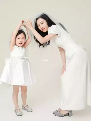 在中國有房不住、有車不開！1個月花10萬房租，“自討苦吃”來新加坡陪讀，她爲了什麽