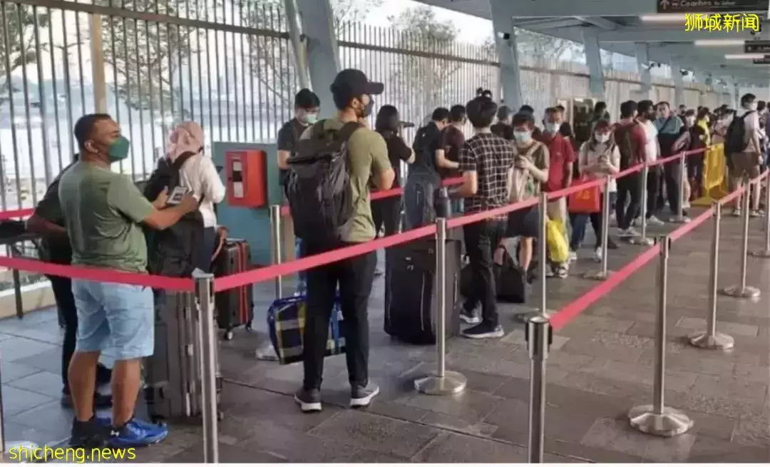 新币兑马币汇率暴涨后,他们都排队换钱了!下周去马来西亚更容易