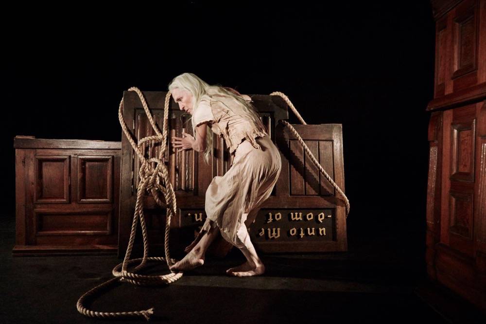 新加坡留学 一不小心，竟然成为全网第一“小作精”虞书欣的校友