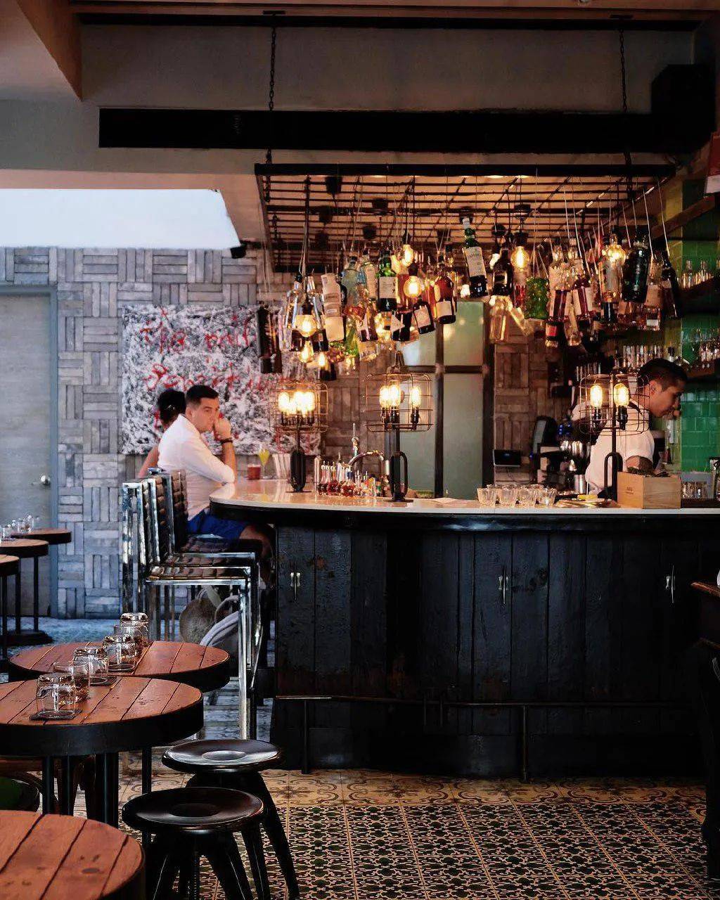 玩在獅城 想要體驗獨一無二的飲酒氛圍感?新加坡這10家高顔值酒吧你一定不能錯過