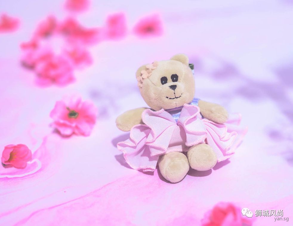 Starbucks to introduce new drinks and merchandise this week!