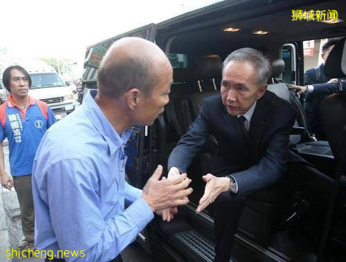 新加坡十大富豪，有9個是華人，爲何李光耀當年卻選英語當國語