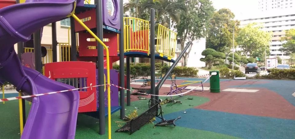 新加坡吸毒男子无照驾驶,撞毁游乐场,还要打警察!