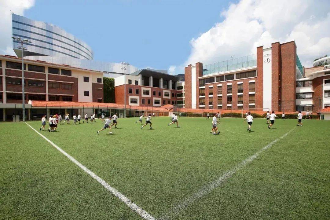 10所學校加入足球教育計劃！新加坡“獅展雄心”大力培養足球健兒