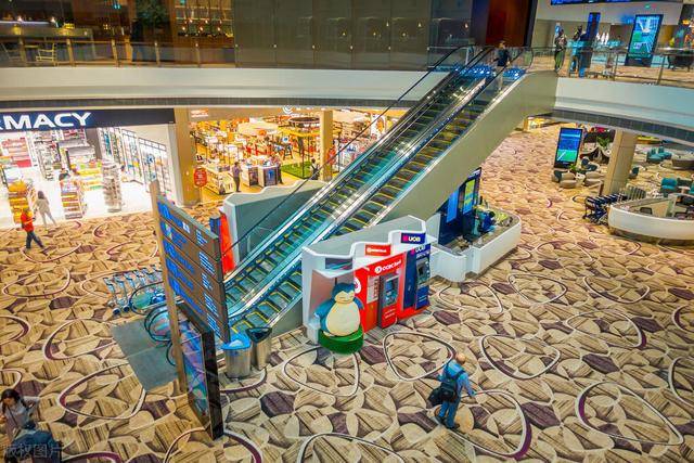 瑞士与新加坡，谁的综合实力更强大 