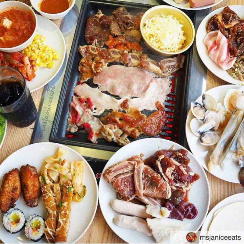 “吃锅瘾”81样新鲜食材、7种特制汤底！每人S$14.90起🔥 火锅烧烤，无限量吃到饱