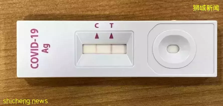 刷屏朋友圈！新加坡全民每天出門、聚會前必做：自己捅鼻子，抗原檢測！中國也官宣開始了