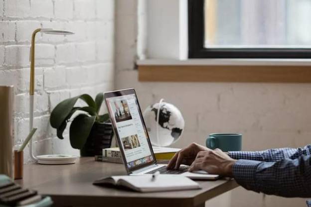 新加坡卫生部发布公告,4月5日起雇主可自行选择雇员的办公方式