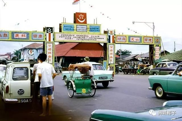 来，跟着这组珍贵的老照片穿越回50年前的新加坡