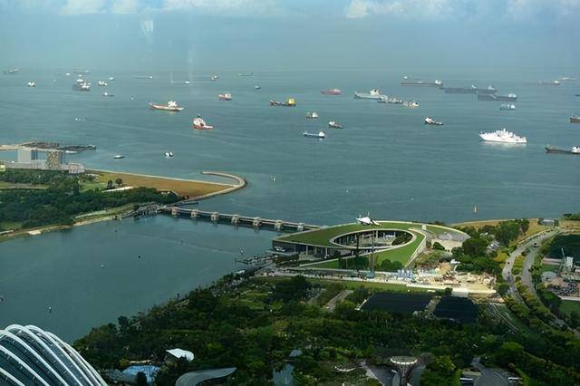 中国海军与新加坡携手军演！既合作又博弈，中方对马六甲有多张牌可打 