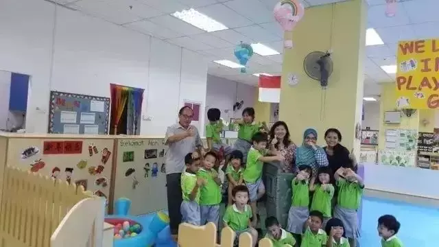 帮中国富商“代购洋房”,这个新移民被判坐牢两周