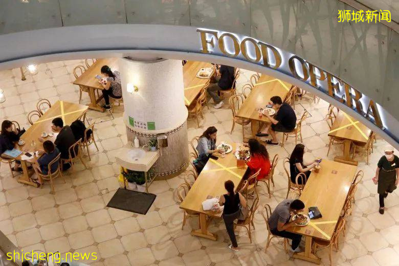 後疫情時代，網友爲了在外面吃飯也是拼了，獅城的你該如何做呢!