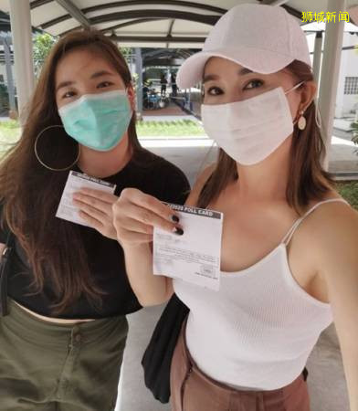 ◤新国大选◢狮城艺人“罩”投票！阿姐头发凌乱  名嘴变大妈