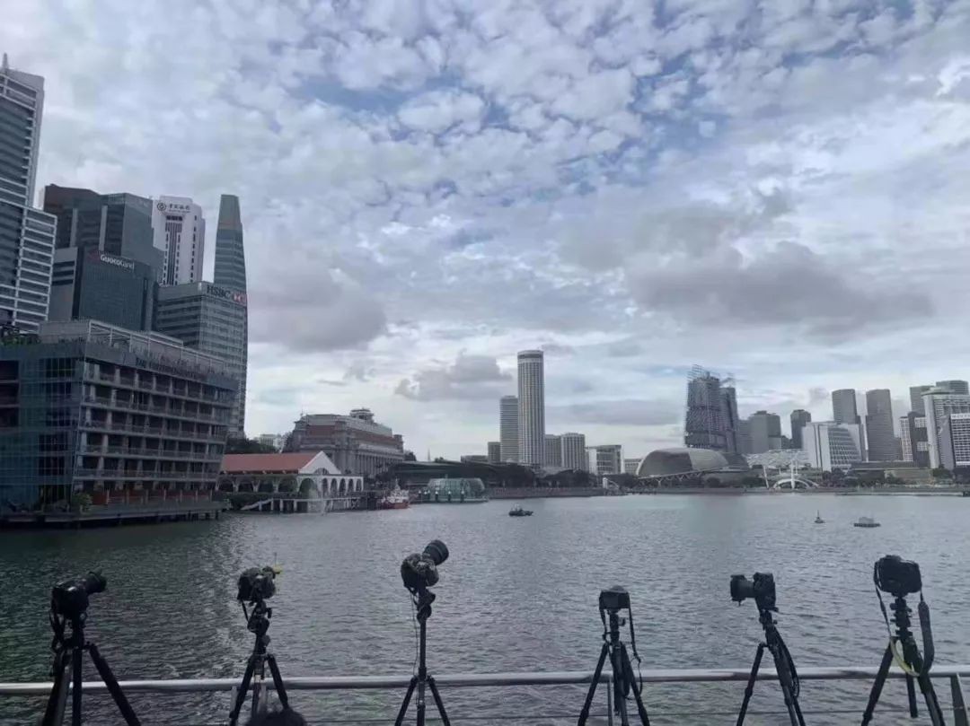 超酷炫！2020跨年烟火，无人机方阵，灯光秀照亮新加坡