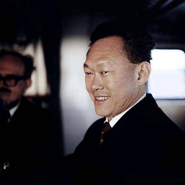 李光耀家族:中國血脈的新加坡第一豪門,爲何與我們不複相認