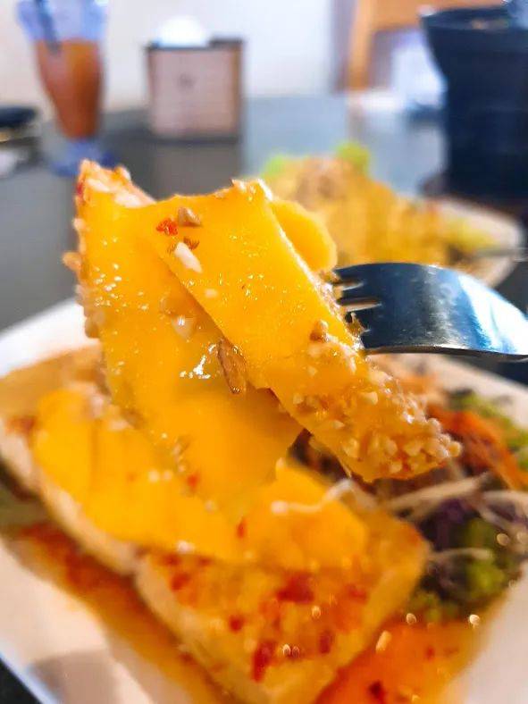 新加坡這家泰國餐館居然有100多種泰式料理@暹羅村!酸酸甜甜的口味嗨翻你的味蕾