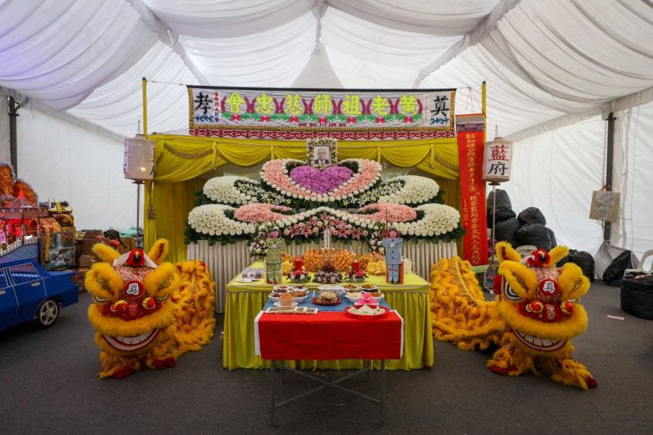 舞獅界泰鬥逝世 金黃“孝獅”送最後一程