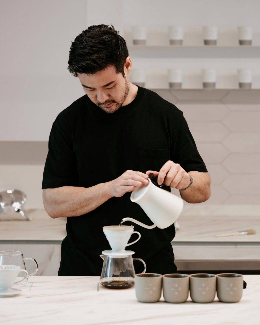 最新發現😎 高級感滿滿的Equate Coffee洞穴咖啡館！自烘咖啡豆+精致甜點🤤 質感藏在細節裏