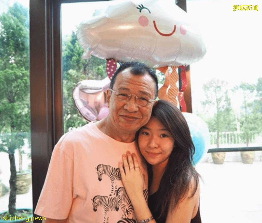 现场曝光!TVB老戏骨许绍雄女儿跟新加坡籍男生订婚了
