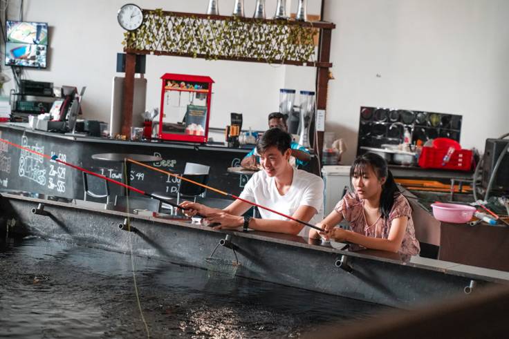新加坡國民娛樂新玩法,養生釣蝦約不約