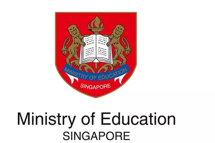 新加坡留学费用大概多少?什么样的留学生可以申请绿卡?哪个年龄段比较容易